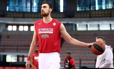 Δεύτερη σερί για Μιλουτίνοφ