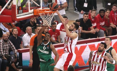 Ο Παπαπέτρου το κάρφωμα του μήνα! (video)