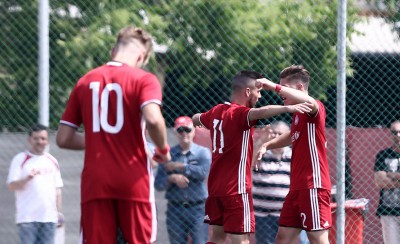 Τριπλή εκπροσώπηση