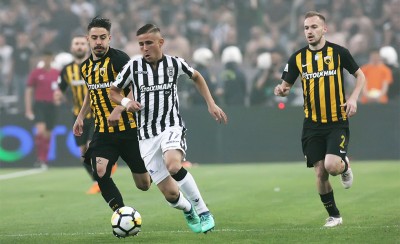 Ένα νταμπλ έκαναν (σε μπλουζάκι!) και το ξέχασαν ήδη!