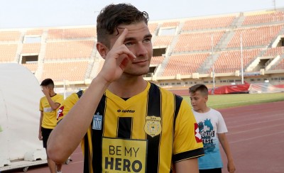 Εκβιασμό σε Κάιπερς, απειλές σε Λάζαρο, έχει πρόγραμμα...