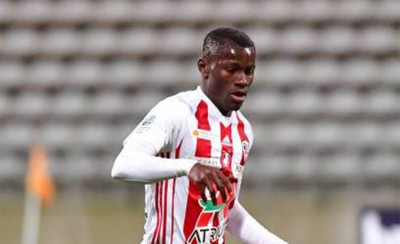 Ήρωας Καμαρά και τώρα... κόντρα με Ντουρμάζ!