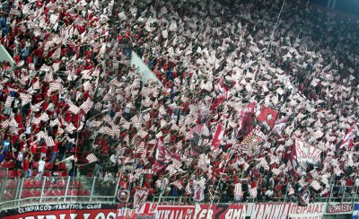 Ερυθρόλευκη τρέλα: Ξεπέρασαν τα 10.000 τα διαρκείας!
