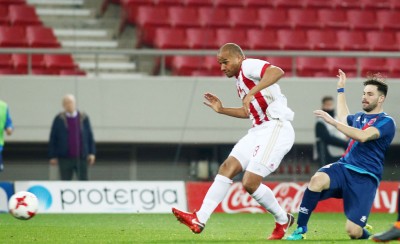 Εξετάζει τις επιλογές του ο Οτζίτζα