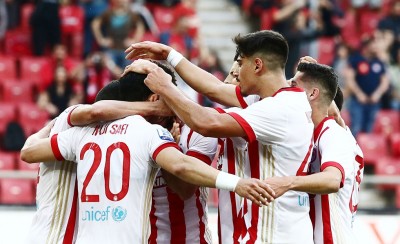 Παίρνουν σειρά χαφ και στόπερ