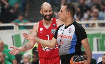 Δεν μπόρεσε να τα βάλει και με τους οκτώ...