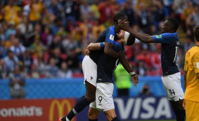 Με την... ψυχή στο στόμα η Γαλλία