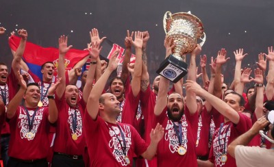 Δύο κούπες κόντρα στον 