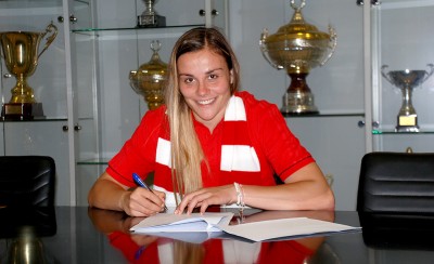 Στον Θρύλο και η Κωνσταντινίδου