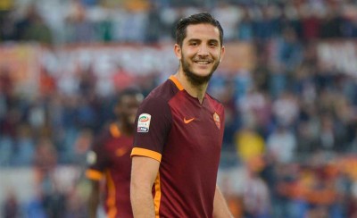 Τα σκάει για Μανωλά!