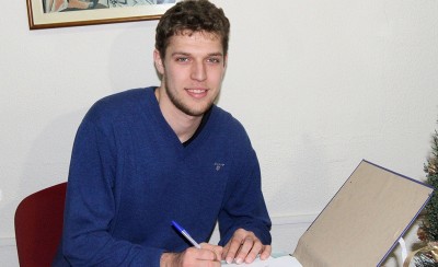 Υπογράφει και ο Βεζένκοφ!