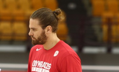 Δεν χάνει ούτε μέρα (photo)