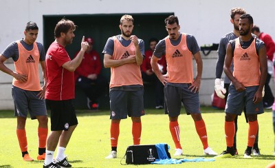 Έμφαση στην κατοχή και την κυκλοφορία μπάλας