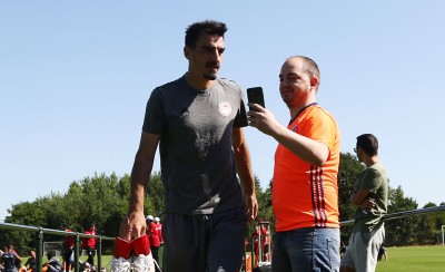 Πήραν αυτόγραφα (photos)