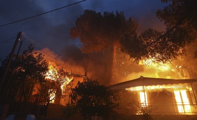 Νεκρός στη Ραφήνα από τις φλόγες!