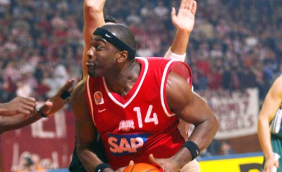 Ευγνώμων στον Θρύλο ο Φόρεστ! (photos)