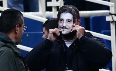 Κωλοτούμπα και επίσημα!