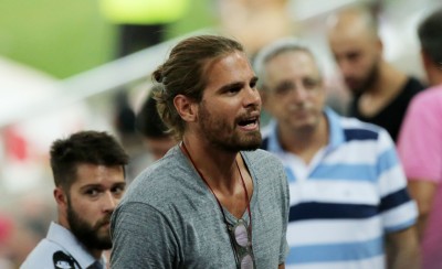 Βλέπει Θρύλο και η ομάδα μπάσκετ