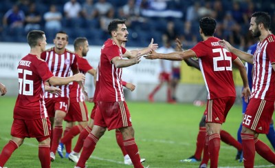 Να την αιφνιδιάσει...