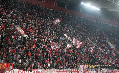 Σήμερα παίζει μπάλα και ο κόσμος