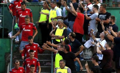 Έκαναν κερκίδα στην προπόνηση! (Video)