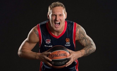 Το καμπ του Τίμα (video)