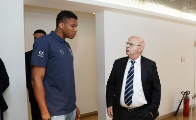 Απίστευτες καταγγελίες για Βασιλακόπουλο