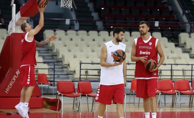 Με προβλήματα γύρισαν Μιλουτίνοφ, Παπανικολάου