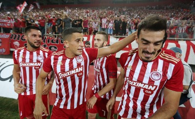 Τον περιμένουν πως και πως!