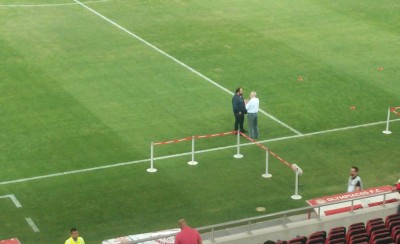 Θερμό χειροκρότημα για Μαρινάκη και στο γήπεδο!