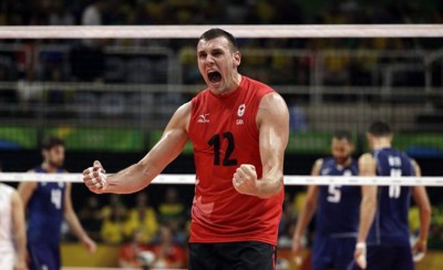 Μπαίνει και ο παικταράς!