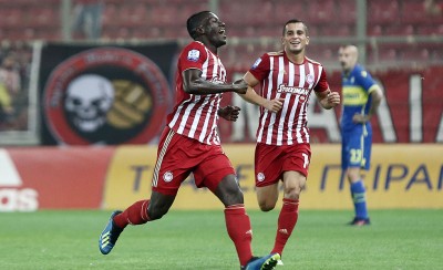 Βλέπει... Ομάρ ο Καμαρά (photo)