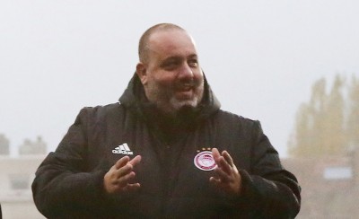 «Μια φορά που συναντηθήκαμε, πήδαγε κάτι γλάστρες...»