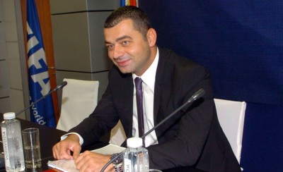 Και η κοροϊδία συνεχίζεται...