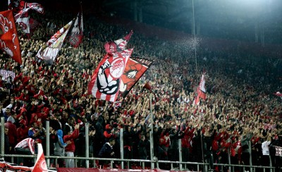 «Όλοι γήπεδο, όλοι ερυθρόλευκα» (photo)