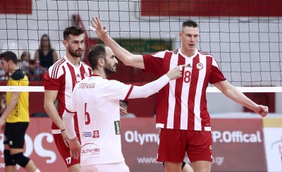 Γράφει ιστορία ο Θρύλος!