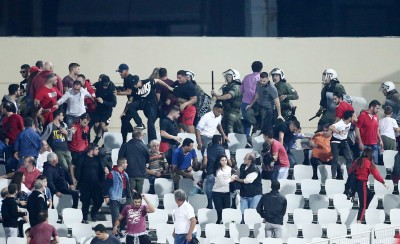 Γίνεται να μην είναι έξαλλος ο κόσμος;