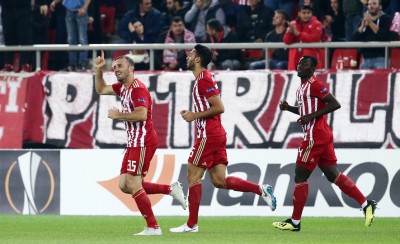 Σκοράρει και με τακουνάκι! (video)
