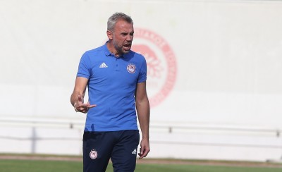 «Δουλεύουμε για νέους... Ρέτσους»!