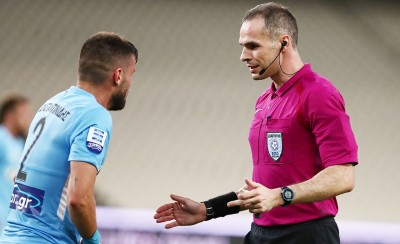 Ξυλοδαρμός του διαιτητή Τζήλου!