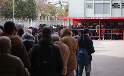 Πανζουρλισμός στον κόσμο του Θρύλου: Ουρές για ένα εισιτήριο!