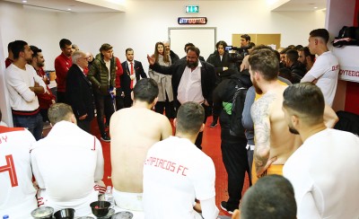 Και ο τεράστιος Καμπιάσο στο Ναό! (photo)