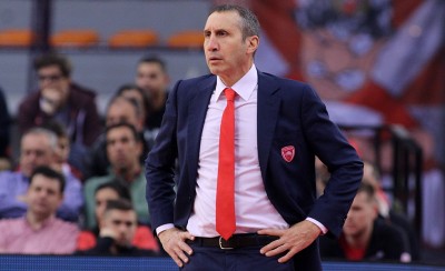 «Με ενοχλεί και με εκνευρίζει όταν διώχνουν προπονητές»