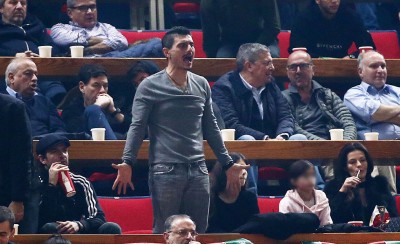 Και κυβίστηση, και ένσταση!