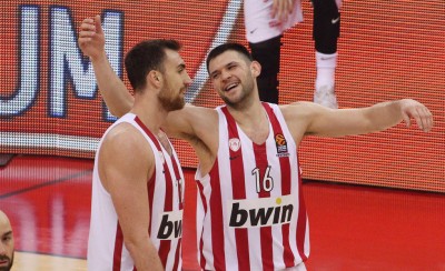 Συνεχίζει το τρολάρισμα ο «Παπ»! (video)