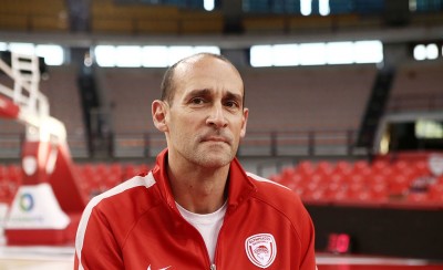 «Χρόνια πολλά στον πρόεδρό μας»