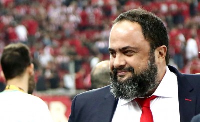 Μόνος του ο Βαγγέλης Μαρινάκης