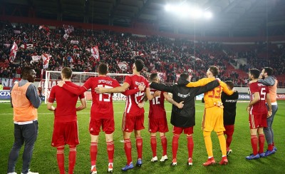 Το γεύμα των «ερυθρόλευκων» στο Μικρολίμανο (videos)