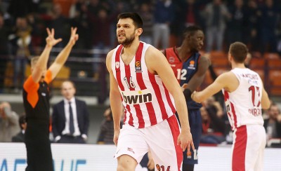 «Τρελάθηκε» και η κόρη του Μπλατ με «Παπ»! (photo)