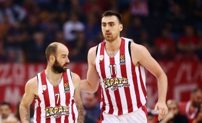 Την «πατάει» στο καμίνι του ΣΕΦ